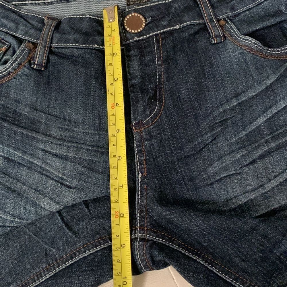 Women’s Distressed Jeans by Z Curve Dark Wash Denim Size 9/10 - Picture 4 of 9